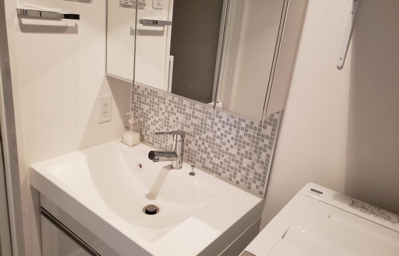 A Crash Course In Japanese Bathrooms Rethink Tokyo - Best Bathroom Sinks 2019 Japan